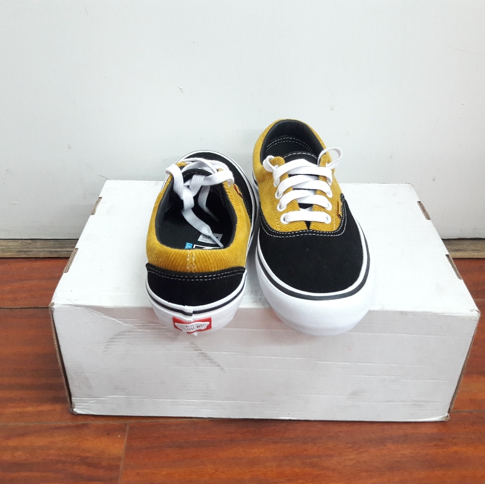 vans - Picture 2 of 4